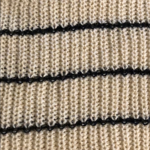 Women’s lightweight Urban Outfitters Sweater - Picture 2 of 2